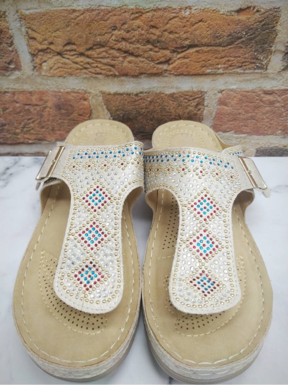Boutique by Corkys "Elm" Rhinestone Thong Sandal White NIB Women's Size 7